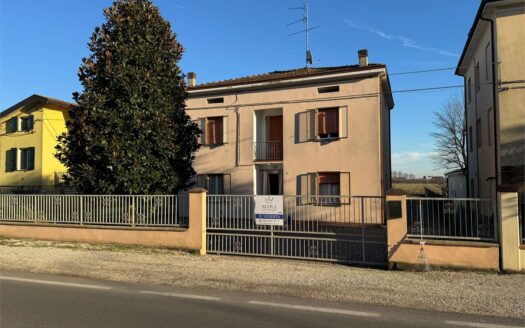 CAVEZZO “AFFARE” IN ESCLUSICA CASA SINGOLA
