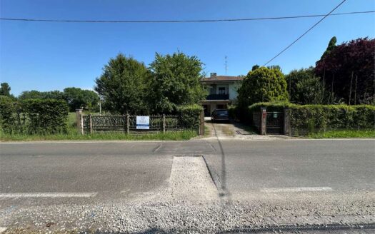 CARPI VILLA SINGOLA A DUE PASSI DAL CENTRO !!!!!