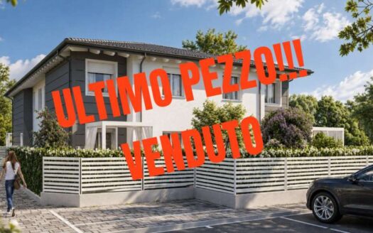 CARPI CIBENO – BELLISSIMA SOLUZIONE TERRA-CIELO “QUADRIFOGLIO” CON GIARDINO PRIVATO E GARAGE COLLEGA